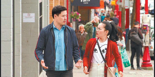 넷플릭스 영화 ‘우리 사이 어쩌면’은 아시아계 미국인들이 남녀 주연으로 로맨틱 코미디의 정석을 선보인다. 넷플릭스 제공