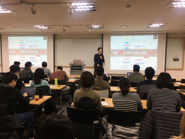 청년창업 SMART2030 그룹 멘토링 모습, 출처: 판교 경기문화창조허브