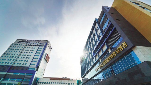 지난해 6월 국내 최초로 뇌병원으로 개원한 인천성모병원 뇌병원은 지상6층, 지하3층 연면적 1만8500㎡ 규모로 204개 병상 갖춘 국내 최대 규모의 단일병원이다.