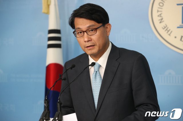 윤상현 국회 외교통일위원회 위원장. 2019.8.23/뉴스1 © News1