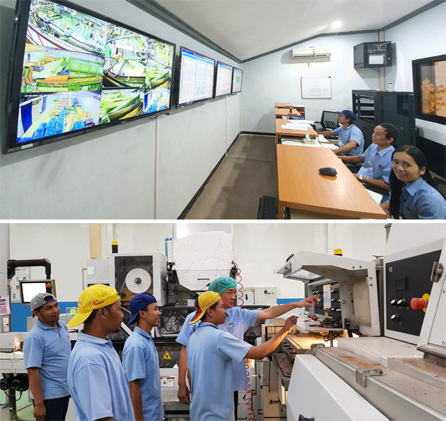 1차 생산공장 내 관제실에서 인도네시아 직원들이 담뱃잎의 습도와 온도 등을 실시간으로 모니터를 하는 모습(위 사진). 김종오 KT&G 인도네시아 제조법인장이 현지 직원들과 생산공정을 살펴보고 있다.