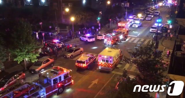 19일(현지시간) 오후 10시쯤 미국 워싱턴 디시 길거리 한복판에서 총격사건이 발생했다. (트위터 @chriscollison 갈무리)