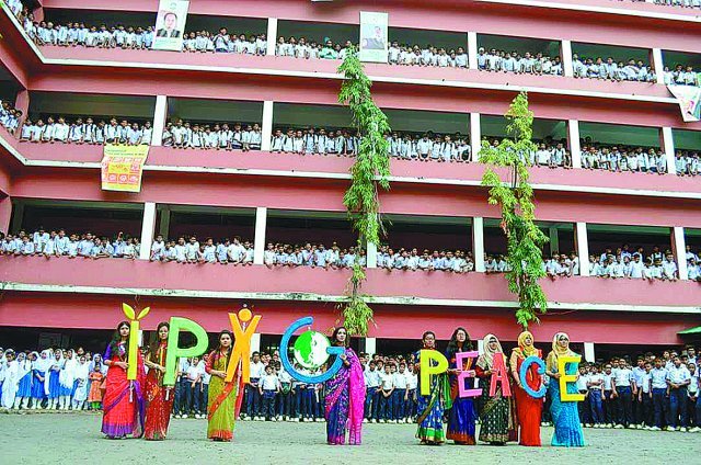 9월 12일 방글라데시 다카 삼술호크칸학교와 마부불라흐만학교에서 열린 제5주년 기념식.