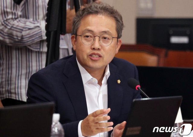 송기헌 더불어민주당 의원 2019.9.6/뉴스1 © News1