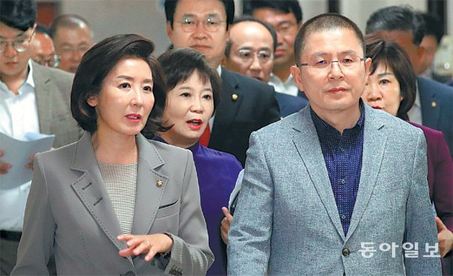 한국당 “曺 장관수행 불가능”… 직무 효력정지 신청