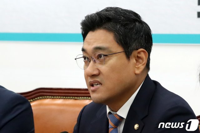 오신환 바른미래당 원내대표가 26일 오전 서울 여의도 국회에서 열린 제57차 원내정책회의에서 모두발언을 하고 있다. © News1