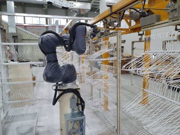 안성 동항 공장 내 협동로봇 시스템(사진 제공= 크린토피아)