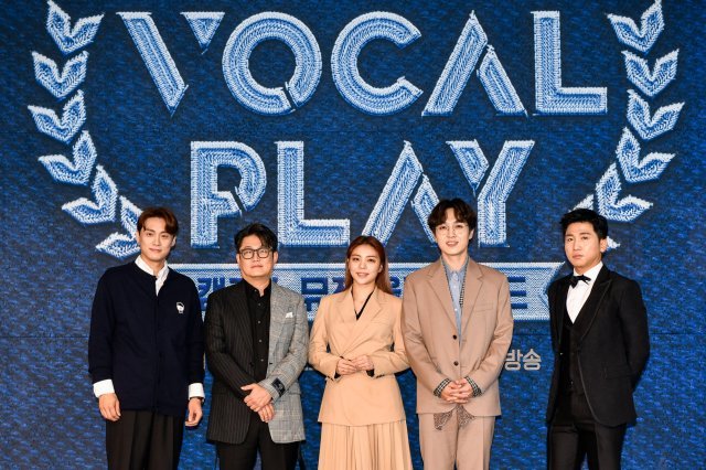 서울 마포구의 한 호텔에서 2일 열린 채널A-스카이드라마 예능 ‘보컬플레이: 캠퍼스 뮤직 올림피아드’ 제작발표회에 참여한 MC 오상진, 심사위원 김현철, 에일리, 이석훈, MC 유세윤(왼쪽부터). 채널A 제공