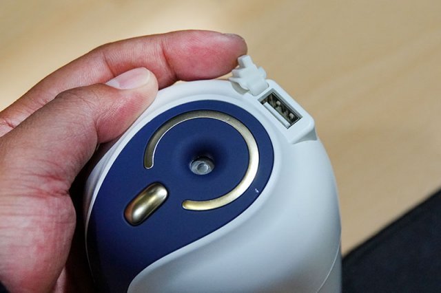 USB A형 단자를 갖추고 있다