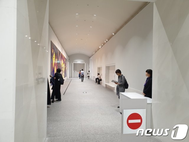 ‘평화의 소녀상’ 등 작품이 전시 중인 일본 나고야(名古屋)시 아이치현문화예술센터 8층 전시장. © 뉴스1