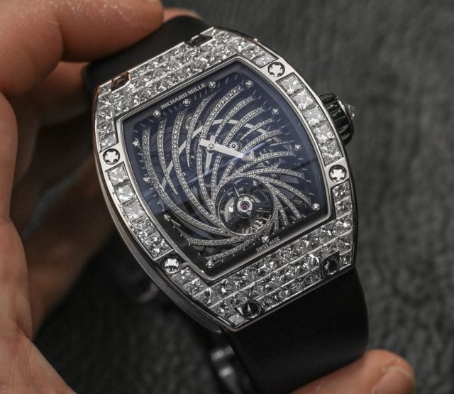 스위스 시계 제조사 리차드밀의 ‘투르비용 다이아몬드 트위스터’. (시계 전문 매체 aBlogtoWatch)