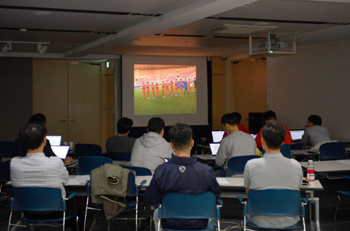 17일 2022 FIFA 카타르 월드컵 아시아 2차 예선 H조 3차전 북한-한국 DVD 기자단 시청. 사진제공｜대한축구협회
