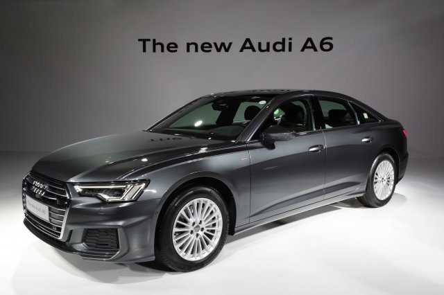 더 뉴 아우디 A45 TFSI 콰트로