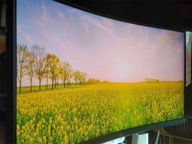 색 표현력이 우수하다