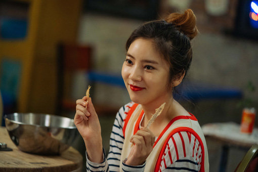 연기자 손담비가 KBS 2TV ‘동백꽃 필 무렵’에서 숨겨둔 진가를 드러내며 드라마 인기 견인차 역할을 톡톡히 하고 있다. 사진제공｜팬엔터테인먼트