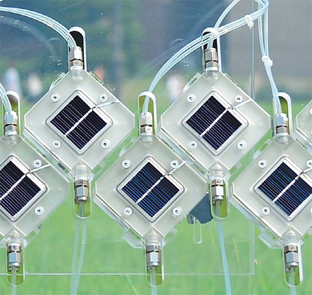 한국과학기술연구원(KIST)이 2016년 개발한 인공광합성 장비. 대기 중의 이산화탄소를 흡수해 알코올을 만든다. KIST 제공