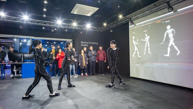 학생들의 움직임이 모두 3D 데이터로 기록되고 있다. (출처=IT동아)