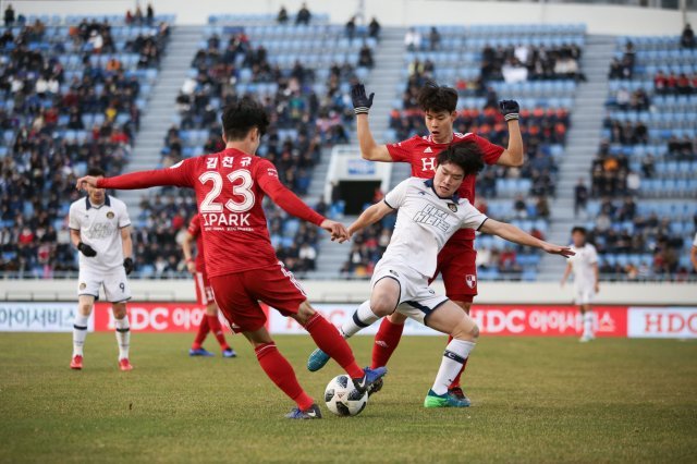 2018시즌 K리그2 플레이오프 부산-대전의 경기 모습. (한국프로축구연맹 제공) © 뉴스1