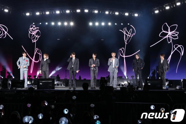 방탄소년단(BTS) 뷔(왼쪽부터), 슈가, 진, 정국, RM, 지민, 제이홉. (빅히트 제공)
