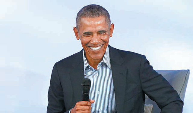 최근 미국 시카고에서 열린 ‘오바마재단 서밋’에서 소셜 미디어에 대해 얘기하고 있는 버락 오바마 전 대통령. 시카고트리뷴 웹사이트