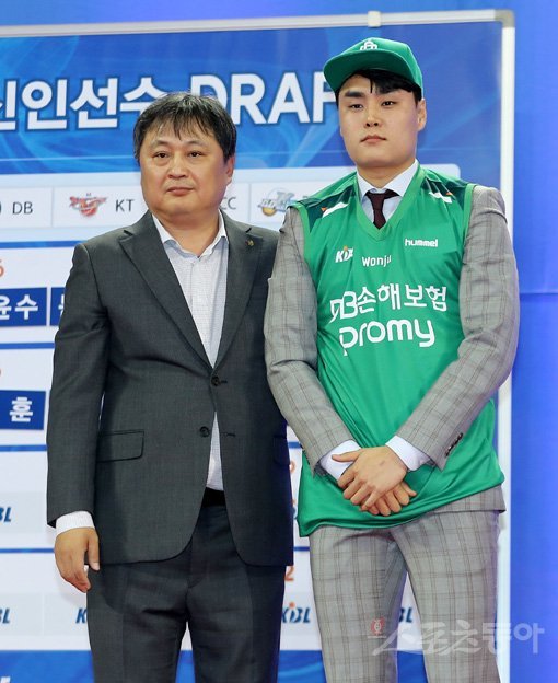 DB 김훈(오른쪽). 스포츠동아DB
