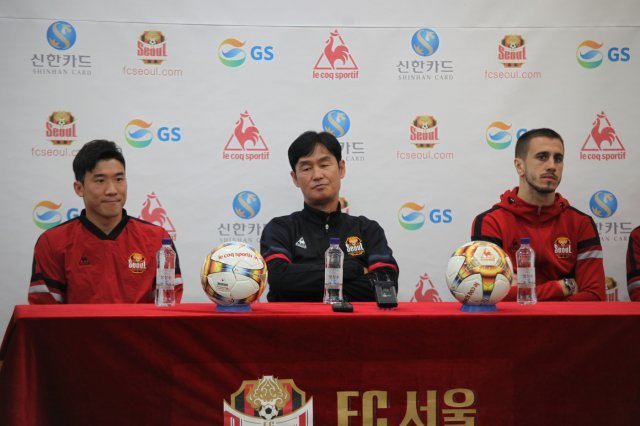FC서울 고요한(왼쪽부터), 최용수 감독, 페시치. (서울 제공) © 뉴스1