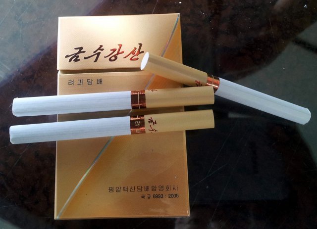 “北서 담배는 ‘돈’이라는데”…‘담배 천국’ 북한 이야기[송홍근 기자의 언박싱평양]