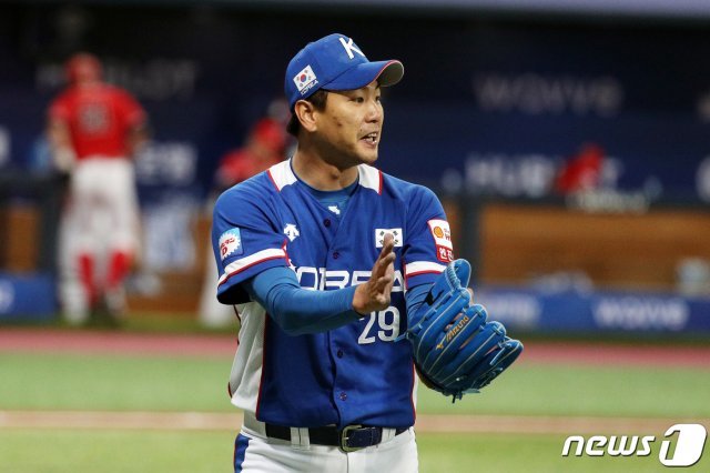 야구 국가대항전 프리미어12 대회 대표팀으로 뛰었던 김광현/뉴스1 © News1