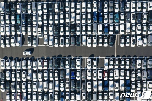 경기도 용인시 현대자동차 신갈출고센터에서 출고를 앞둔 차들이 대기하고 있다. © News1 자료사진