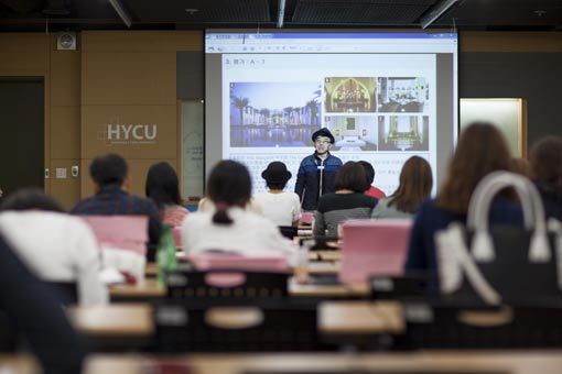 뛰어난 학습 시스템, 다양한 지원혜택으로 국내 최대 사이버대학이 된 한양사이버대학교의 오프라인 수업. 사진제공｜한양사이버대