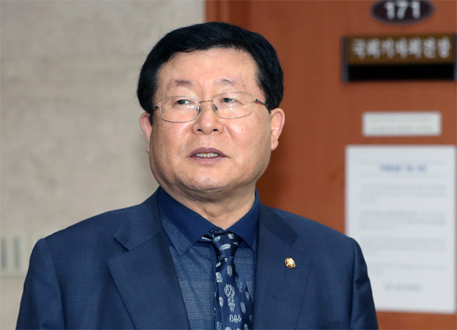 설훈 더불어민주당 최고위원. 뉴스1