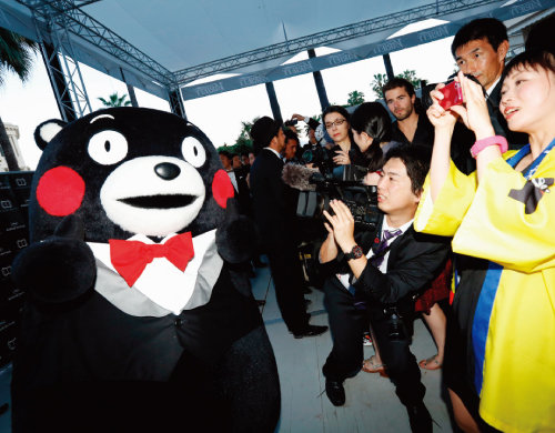 2015년 5월 프랑스 칸영화제에 참석한 일본 구마모토현의 홍보 캐릭터 ‘구마몬’. [GettyImages]