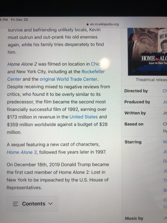 위키피디아 ‘나홀로집에2’ 영문 페이지. 맨 아래 문장에 ‘트럼프 대통령은 사상 첫 탄핵된 출연자’ 표현이 등장한다.