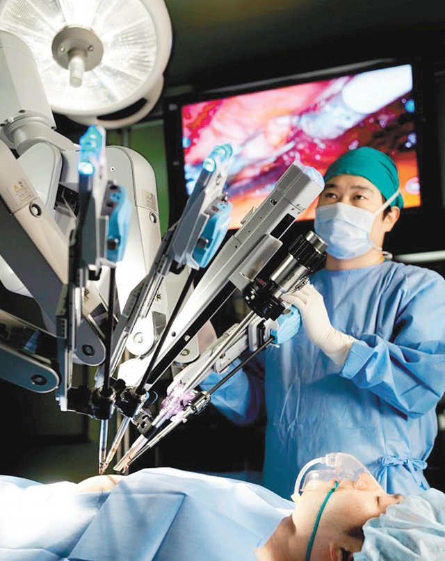 고려대 안암병원 로봇수술센터가 수술법 개발과 다양한 수술 분야 확대를 통해 세계적인 수준의 로봇수술센터로발돋움하고 있다. 고려대 안암병원 제공