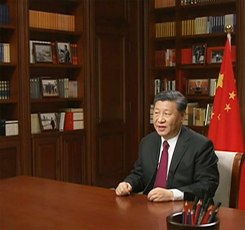 신년사 발표하는 시진핑 시진핑 중국 국가주석이 지난해 12월 31일 저녁 베이징 중난하이의 집무실에서 올해 신년사를 발표하고 있다. 중국중앙TV 화면 캡처