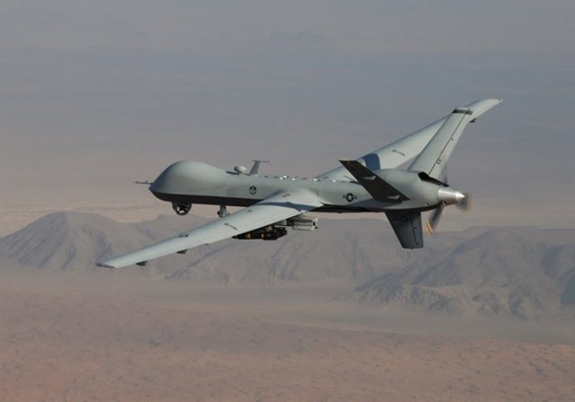 미군이 가셈 솔레이마니 이란 혁명수비대 사령관 제거 작전에 사용한 공격용 드론 ‘MQ-9 리퍼’. 길이 11m, 날개 폭 20m, 무게 약 2200kg에 달하며 ‘하늘의 암살자’라 불린다. 위키피디아 캡처