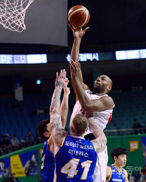 리온 윌리엄스(가운데). 스포츠동아DB