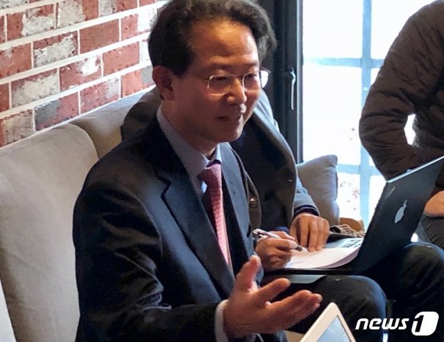 류성걸 전 새누리당(현 자유한국당) 의원이 지난 12월16일 오후 대구 수성구의 한 카페에서 기자들과 티타임을 가지고 있다.  2019.12.16 /뉴스1©News1