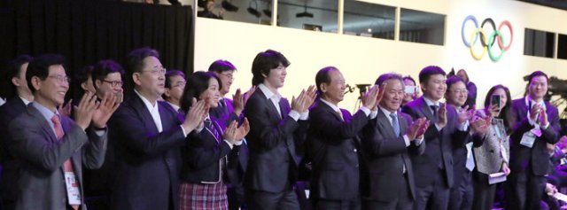 IOC는 2014 강원 동계청소년올림픽이 2018 평창 동계올림픽 유산을 계승할 수 있는 계기가 될 수 있을 것이라 기대감을 표했다. (문체부 제공) © 뉴스1