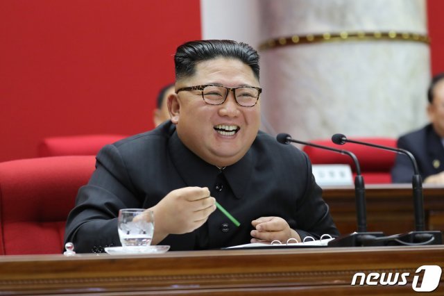김정은 북한 국무위원장이 지난해 12월 노동당 7기 제5차 전원회의에 참석한 모습. (평양 노동신문=뉴스1)