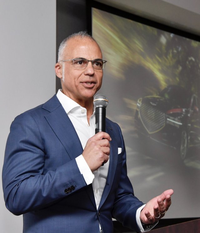 9일 현지시간 캘리포니아 파운틴밸리 현대차 미국판매법인(HMA)에서 미디어 인터뷰를 가진 마크 델 로소 제네시스 북미 최고책임자. © 뉴스1