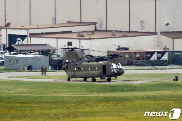 경기도 평택시 캠프 험프리스에 미군 헬기들이 계류돼 있다. 2019.8.5/뉴스1 © News1