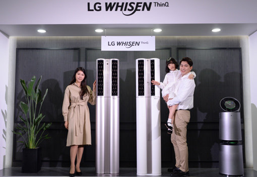 삼성전자와 LG전자가 연이어 2020년형 에어컨을 출시하며 신제품 경쟁에 나섰다. 사진은 3세대 인공지능 스마트케어를 적용한 LG전자 2020년형 LG 휘센 씽큐 에어컨. 사진제공｜LG전자