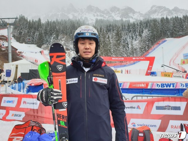 정동현(32·하이원) 19일(한국시간) 스위스 웽겐에서 열린 국제스키연맹(FIS) 알파인 스키 월드컵 회전 종목에 출전해 21위에 올랐다. (대한스키협회 제공) © 뉴스1