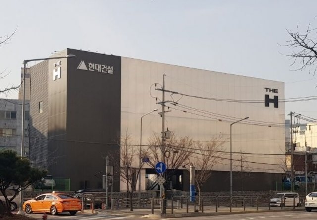 서울 용산구 한남동에 오픈한 ‘디에이치 체험관’. 사진 제공=현대건설