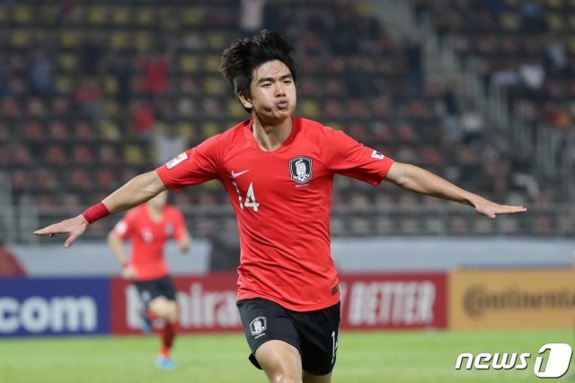 대한민국 U-23 대표팀 김대원이 22일 오후(현지시간) 태국 방콕 탐마삿 스타디움에서 열린 ‘2020 아시아축구연맹(AFC) U-23 챔피언십’ 호주와의 4강전에서 선취골을 넣은 뒤 기뻐하고 있다. 2020.1.22/뉴스1 © News1