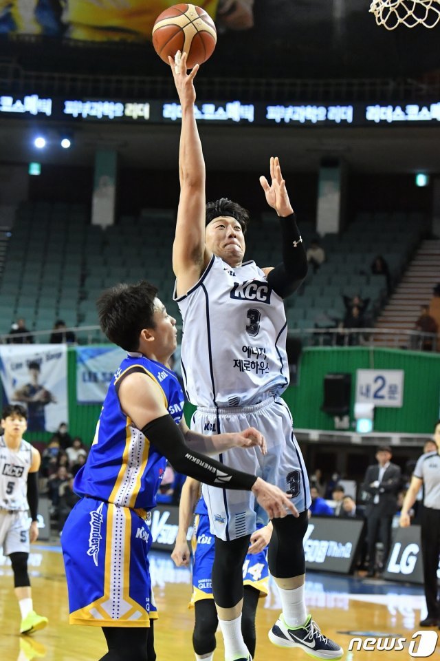 KCC가 31일 이정현의 활약 속 삼성을 꺾었다. 사진=KBL 제공.사진=© 뉴스1