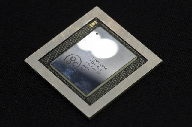 그래프코어가 개발한 콜로서스(Colossus) IPU(출처=IT동아)