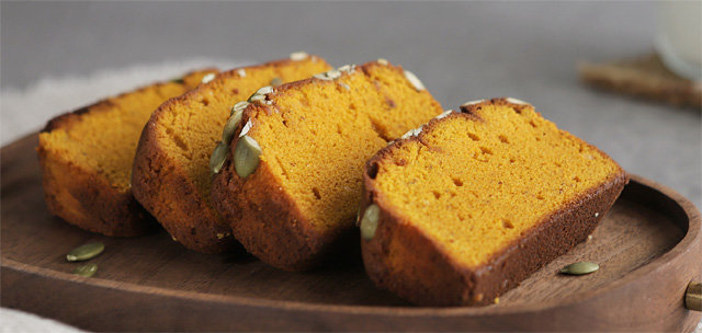 콩, 아몬드, 단호박 가루로 만든 단단파운드. 설탕없는 과자공장 제공