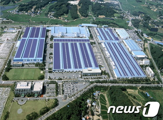 신종 코로나바이러스 감염증(우한폐렴)의 여파로 7일 아산공장을 포함한 현대차 공장 대부분이 가동을 중단했다. 사진은 현대차 아산공장 전경 © News1